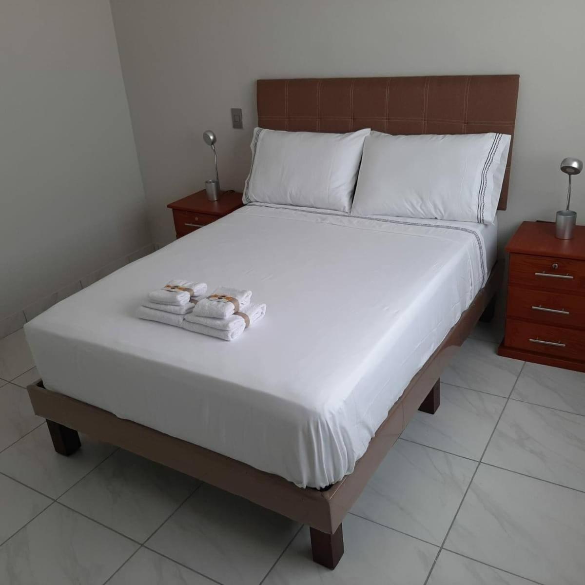 Hospedajesperu ซอร์รีโตส ภายนอก รูปภาพ